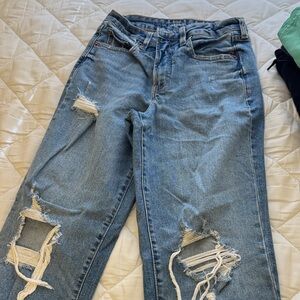 Old Navy Women's Distressed Boyfriend Jeans - medium wash